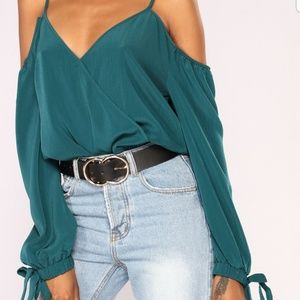 NEW Sexy Peekaboo Cold Shoulder Off Soulder Top